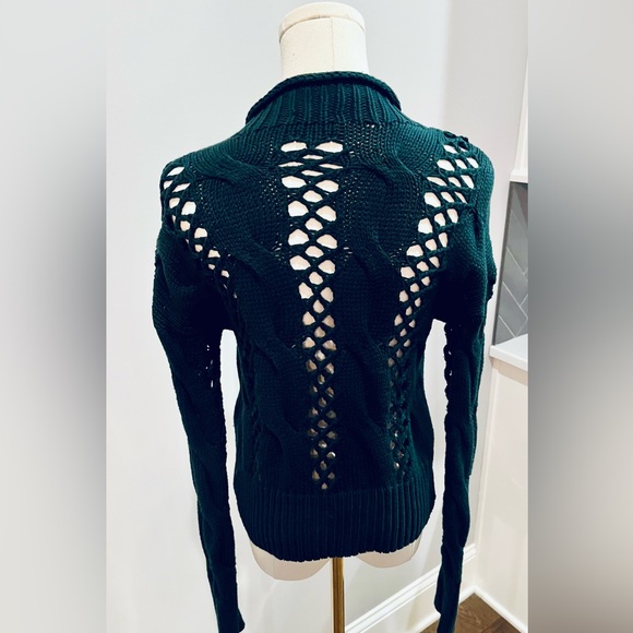 Hunter Green cropped sweater - Picture 2 of 2